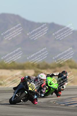 media/Oct-04-2025-CVMA (Sat) [[408bcdd6e4]]/Race 13-Amateur Supersport Open/
